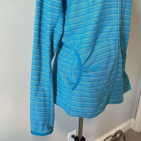 The North Face Women's Size L Teal Full Zip Blue Striped Fleece Polartec Fleece - Picture 3 of 9